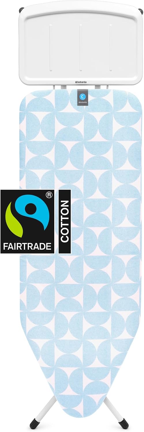 La table de repassage se presente en coloris bleu clair et blanc fy5850896